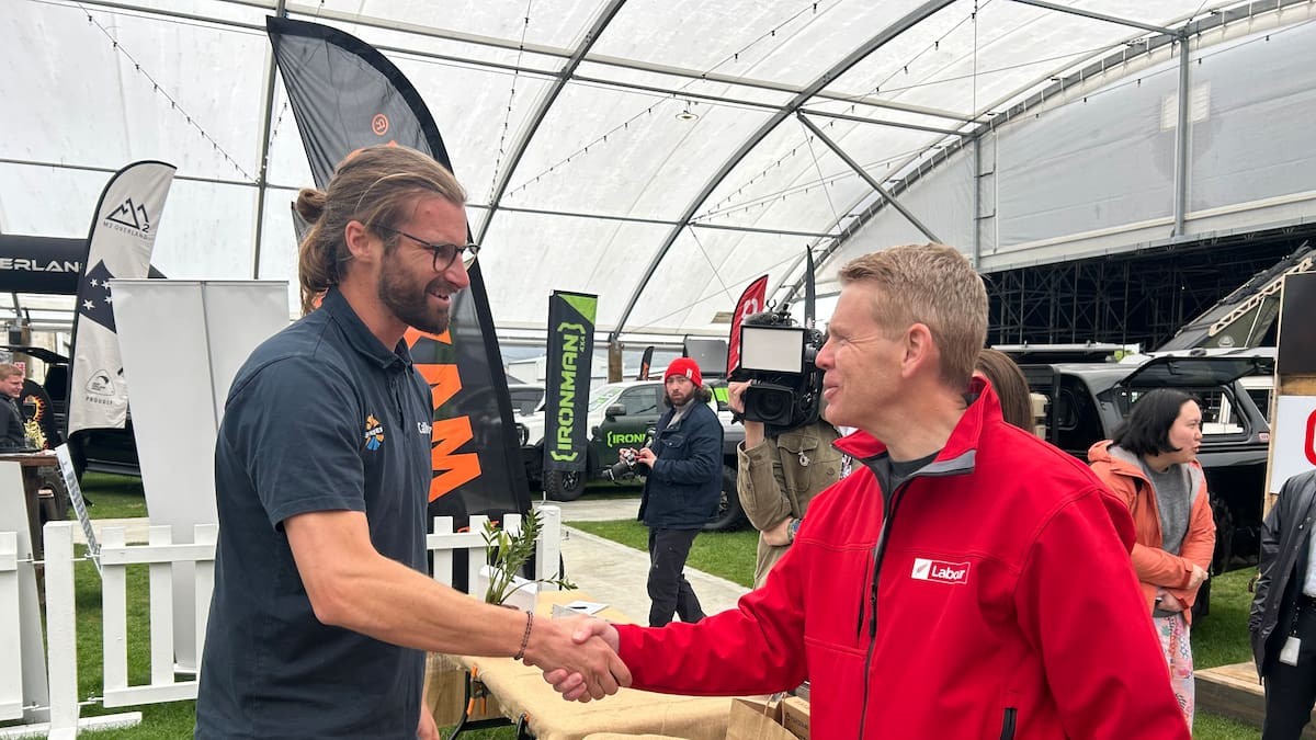 Hipkins on the Hustings: A Walkabout, a Cargo Net, and a Lesson in Authentic Politics